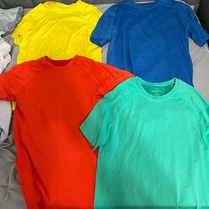 Men’s Small Fabletics 4-Pack Shirt Multicolor